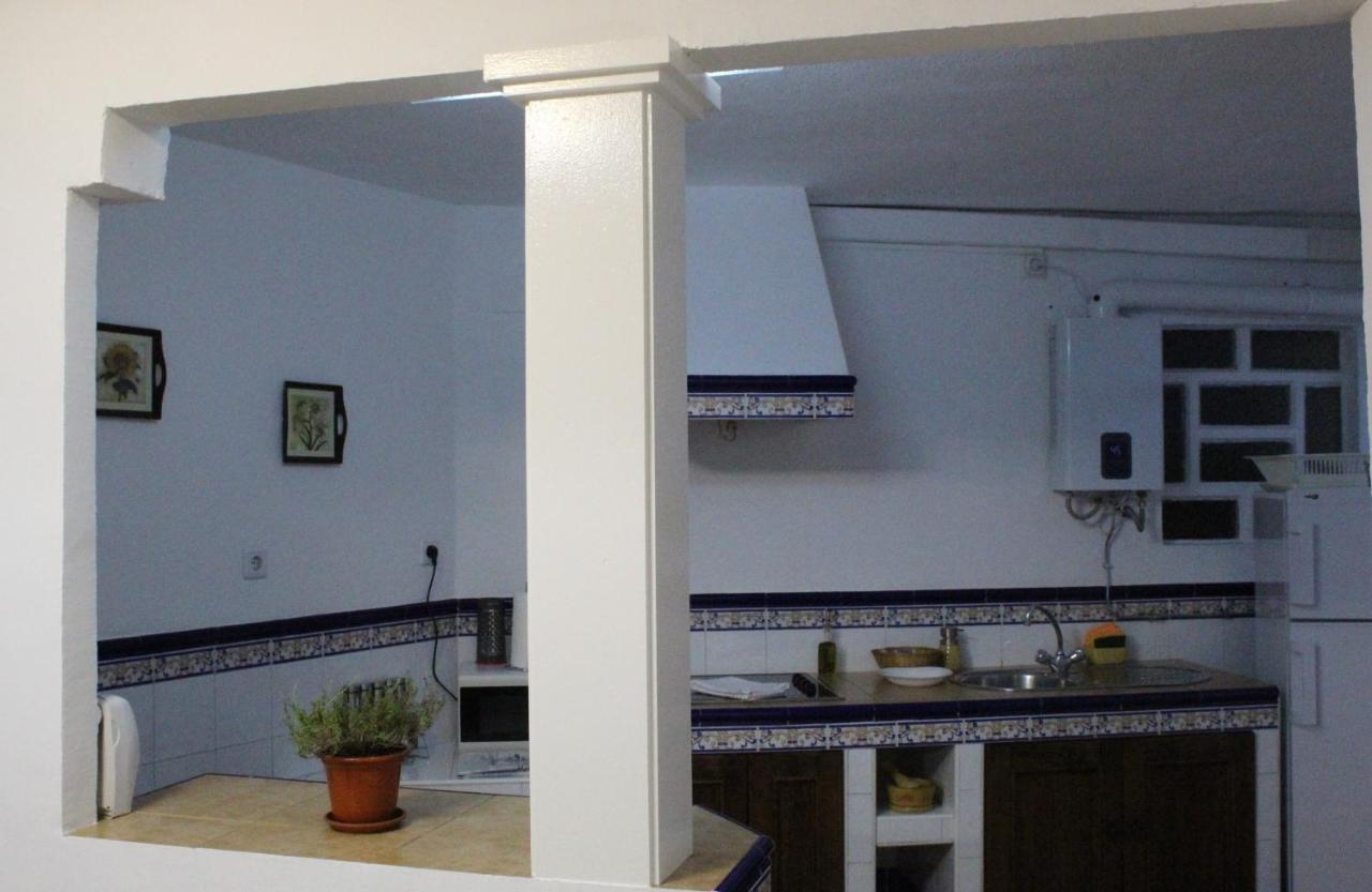 Al Pie Del Camarin Con Parking Gratis Apartment Jaen Bagian luar foto