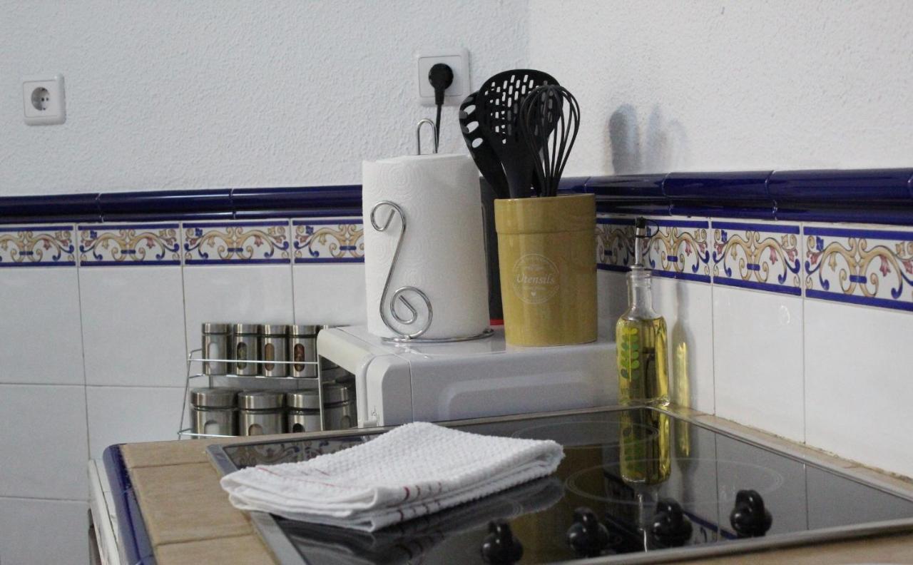 Al Pie Del Camarin Con Parking Gratis Apartment Jaen Bagian luar foto