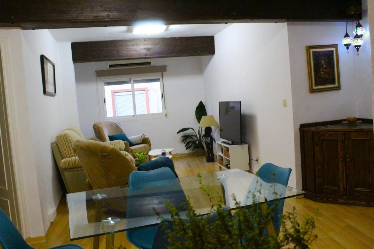 Al Pie Del Camarin Con Parking Gratis Apartment Jaen Bagian luar foto