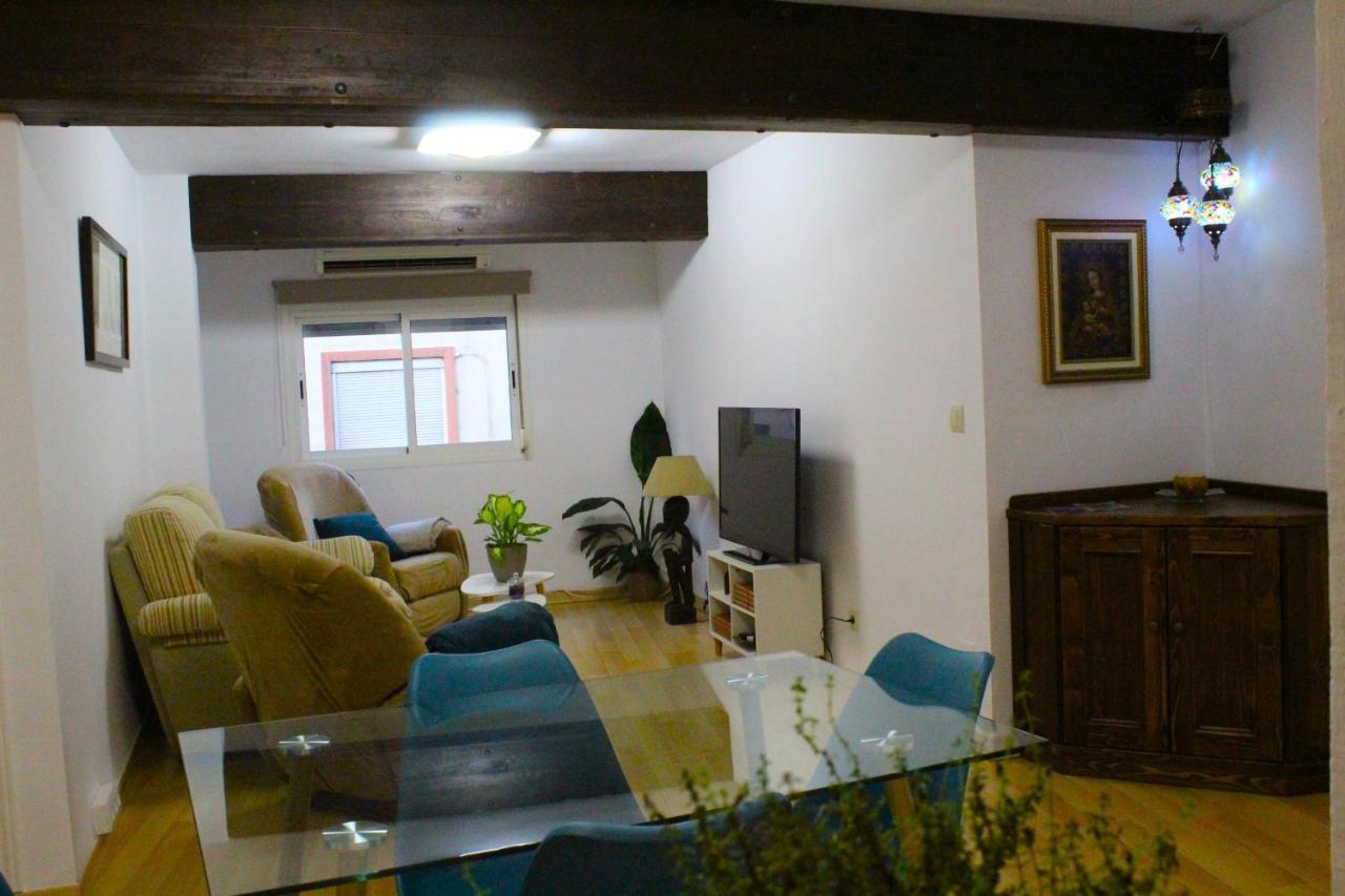 Al Pie Del Camarin Con Parking Gratis Apartment Jaen Bagian luar foto